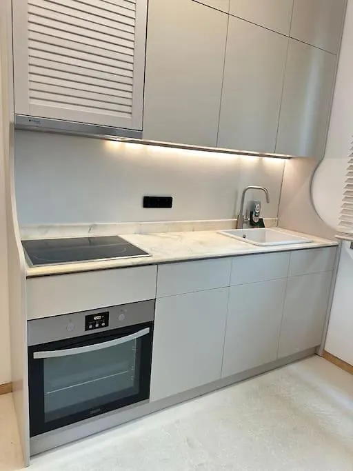 Apartamento Yvonne City Center By Thesbnb Tesalónica